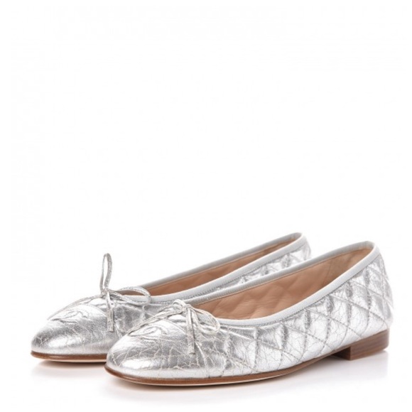 CHANEL Shoes - Chanel Metallic Aged Calfskin Quilted Cap Toe Ballerina Flats 36 Silver